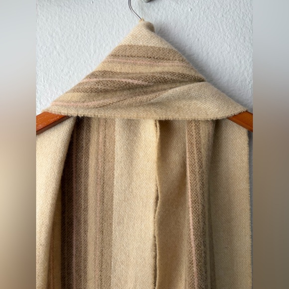 Ralph Lauren 100% Lambs Wool Striped Scarf Lightweight Brown and Beige Neutrals - Picture 6 of 8